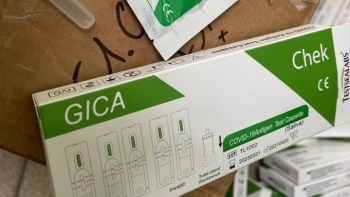 Xử lý cơ sở đầu tiên kinh doanh Test thử nhanh COVID-19 trôi nổi