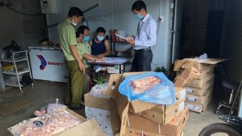Bình Phước: Phát hiện hơn 5 tạ thịt, xương động vật đông lạnh nhập lậu