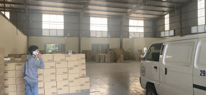 Kho hàng hóa tại Hưng Yên chứa trên 93.000 sản phẩm chưa xuất trình được hóa đơn, chứng từ