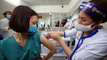 Cần quy định chính thức, cụ thể việc cấp phép lưu hành các loại vaccine phòng COVID-19