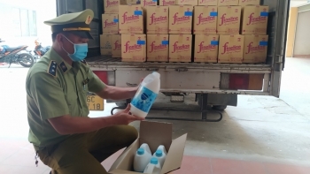 Thái Nguyên: Thu giữ trên 1.000 can nước giặt hiệu D-nee, FineLine không hóa đơn, chứng từ