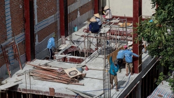 Bổ sung quy định về thẩm quyền cấp giấy phép xây dựng