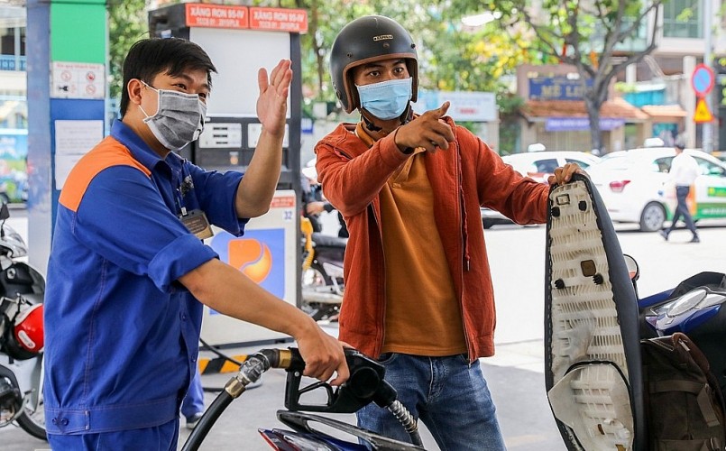 Xem xét bỏ quỹ bình ổn giá xăng dầu