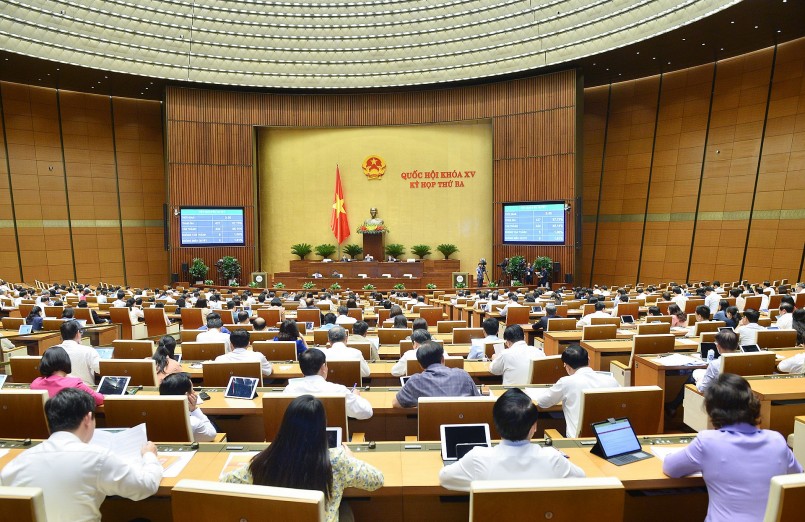 Toàn cảnh phiên biểu quyết