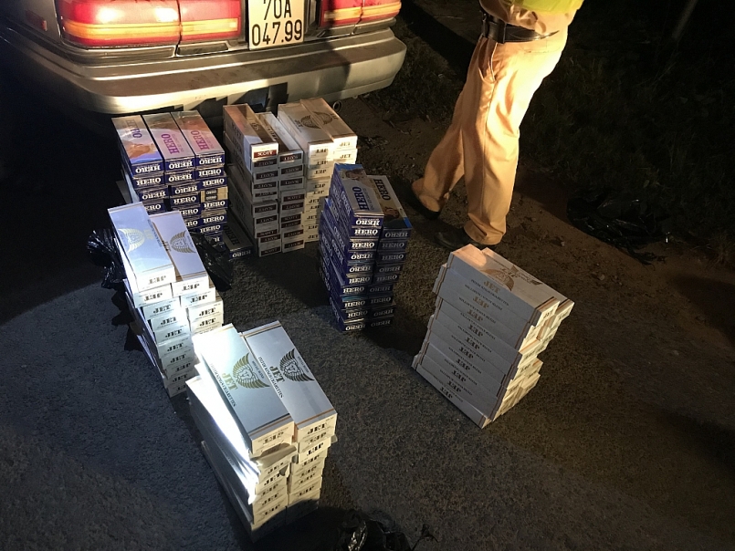 ực lượng kiểm tra số thuốc lá vừa bị phát hiện