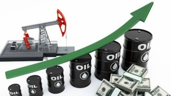 Giá xăng dầu hôm nay 10/7: Tiếp đà tăng mạnh