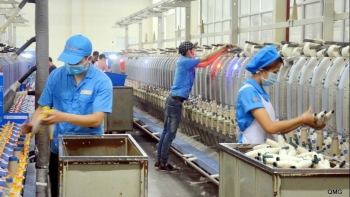 Hướng dẫn doanh nghiệp vừa cách ly, vừa đảm bảo sản xuất