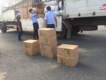 An Giang: Tạm giữ 8.600 bịch khăn giấy ướt do nước ngoài sản xuất, không hóa đơn chứng từ