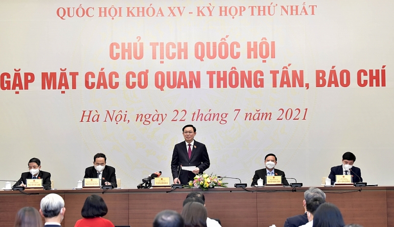 Chủ tịch Quốc hội Vương Đình Huệ cảm ơn các cơ quan thông tấn báo chí đã luôn đồng hành cùng với các hoạt động của Quốc hội