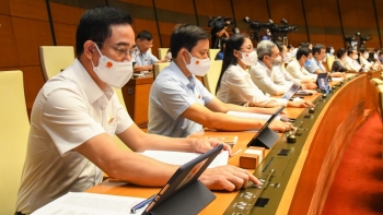 Quốc hội thông qua Nghị quyết về cơ cấu tổ chức Chính phủ