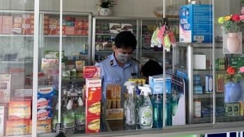 Vĩnh Long: Phát hiện quầy thuốc Xuân Mai bán thuốc tây đã hết hạn sử dụng