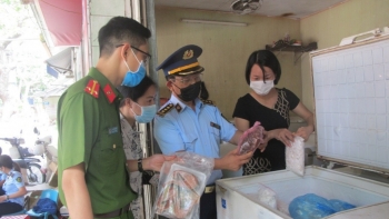 Nam Định: Phát hiện gần 500kg thực phẩm không rõ nguồn gốc, xuất xứ