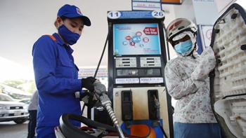 Giá xăng, dầu trong nước đồng loạt giảm nhẹ