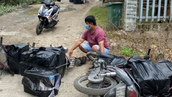 An Giang: Bắt giữ 01 đối tượng cùng gần 4.000 bao thuốc lá lậu