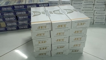 An Giang: Thu giữ 1.250 bao thuốc lá ngoại và một số tân dược nhập lậu