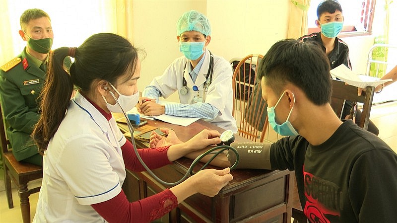 Không có mặt đúng thời gian khám sức khỏe nghĩa vụ quân sự sẽ bị phạt đến 12 triệu đồng