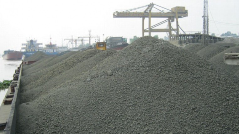 Xuất khẩu xi măng và clinker giảm cả lượng và kim ngạch