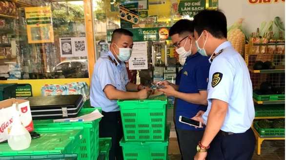 Bách Hóa Xanh tiếp tục bị xử phạt vì bán hàng không niêm yết giá, quá đát