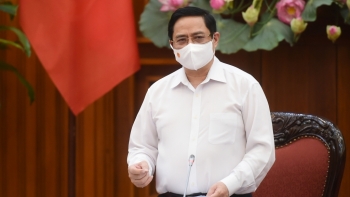Thủ tướng Chính phủ chủ trì sơ kết phòng, chống dịch với 23 địa phương giãn cách xã hội
