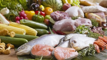 Giá cả thị trường hôm nay 18/8: Hấp dẫn người tiêu dùng