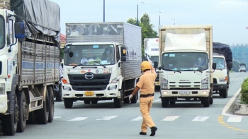 "Thông luồng" cho vận chuyển hàng hóa trong thời gian giãn cách