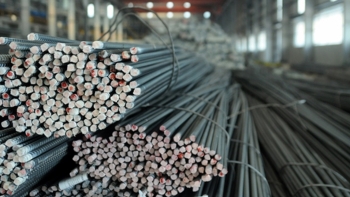 Việt Nam rút ngắn lượng nhập siêu sắt thép các loại