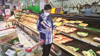 Giá thực phẩm hôm nay 25/8: Lên kệ với giá tốt