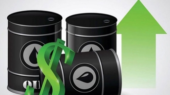 Giá xăng dầu hôm nay 28/8: Tăng mạnh do lo ngại nguồn cung