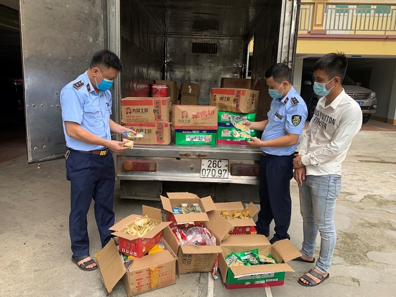 Đoàn kiểm tra tiến hành