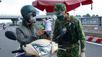 Thủ tướng: Thực hiện nghiêm việc giãn cách xã hội dịp nghỉ lễ Quốc khánh