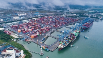 Cảng Cái Mép gia hạn thời gian tiếp nhận hàng nhựa phế liệu