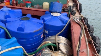 Quảng Ninh bắt giữ 1.000 lít dầu diesel không rõ nguồn gốc