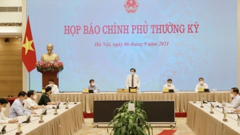 Phấn đấu kiểm soát dịch trong tháng 9, từng bước khôi phục kinh tế