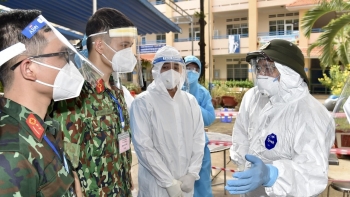 Thủ tướng yêu cầu TPHCM bảo đảm hỗ trợ y tế và lương thực, thực phẩm cho người dân