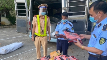 Lạng Sơn ngặn chặn kịp thời 860kg xúc xích nhập lậu