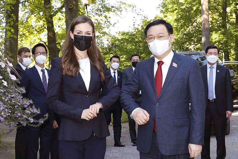 Chủ tịch Quốc hội đề nghị Phần Lan hỗ trợ Việt Nam trong việc tiếp cận nguồn cung vaccine