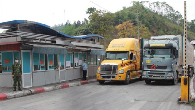 Nợ tiền thuế, 4 doanh nghiệp bị cửa khẩu Hữu Nghị dừng làm thủ tục hải quan