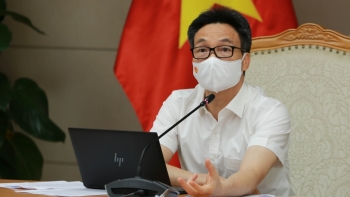 Sớm chủ động nguồn vaccine, thuốc men, trang thiết bị điều trị COVID-19