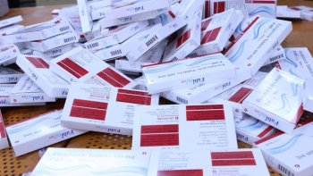 Bắt giữ hơn 60.000 viên thuốc điều trị COVID-19