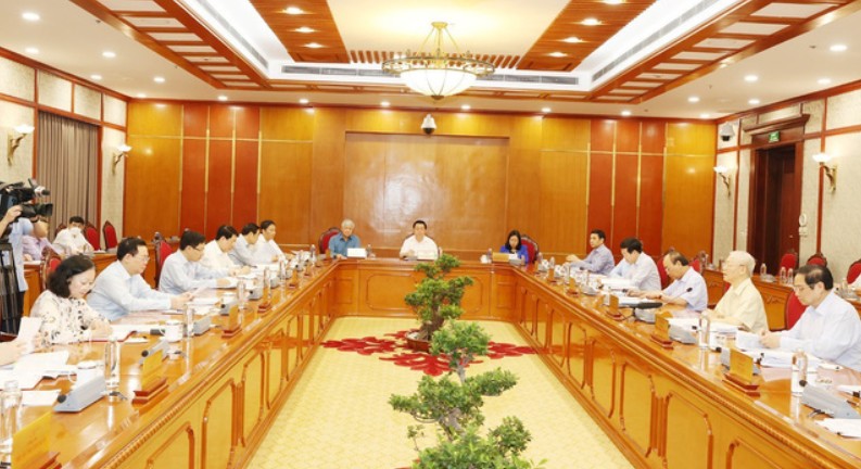 Bộ Chính trị cho ý kiến về công tác phòng chống dịch và phát triển kinh tế- xã hội