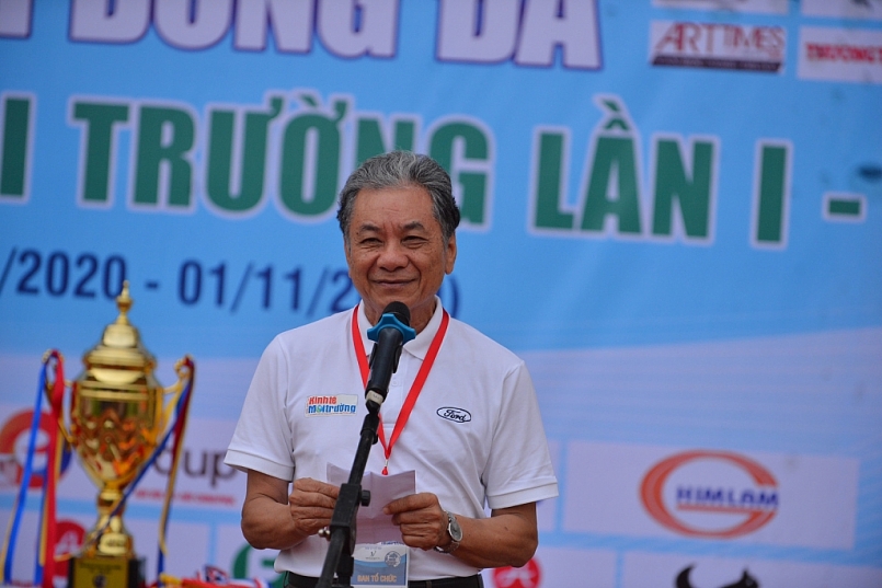 PGS.TS Trương Mạnh Tiến - Chủ tịch Trung ương Hội Kinh tế Môi trường Việt Nam - Chủ tịch danh dự giải đấu phát biểu tại lễ khai mạc.