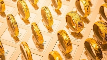 Cập nhật giá vàng hôm nay 27/10: Thị trường thế giới chịu áp lực giảm