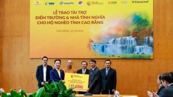 “Bầu Hiển” ủng hộ 5 tỷ đồng xây điểm trường và nhà tình nghĩa cho người nghèo tỉnh Cao Bằng