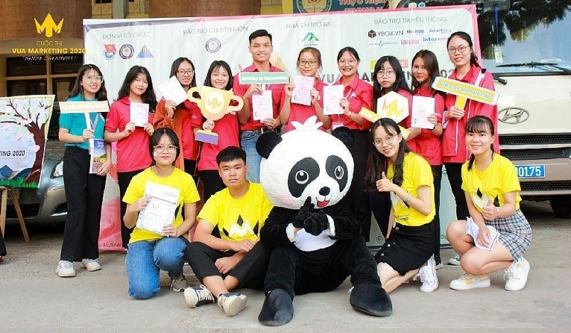 CLB Thanh niên Tình nguyện Vận động hiến máu nhân đạo Học viện Tài chính. 