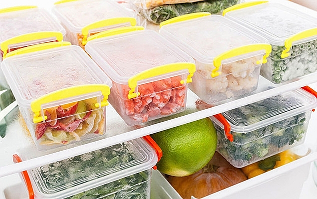 Đóng gói và bảo quản riêng thực phẩm sống và thực phẩm chín Đóng gói và bảo quản riêng thực phẩm sống và thực phẩm chín