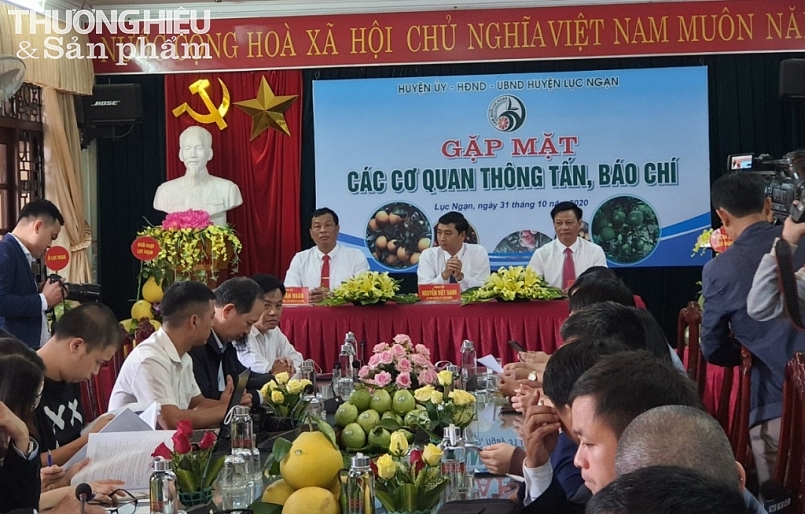 Huyện Lục Ngạn họp báo công bố Hội chợ cam, bưởi và các sản phẩm đặc trưng năm 2020 Huyện Lục Ngạn họp báo công bố Hội chợ cam, bưởi và các sản phẩm đặc trưng năm 2020
