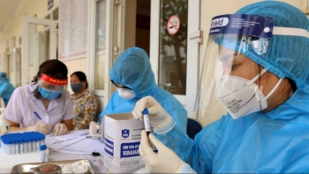 Giá xét nghiệm COVID-19 “nhảy múa”: Bộ Y tế lập đoàn kiểm tra, xử lý nghiêm trường hợp vi phạm