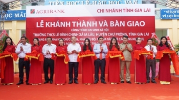 Agribank tiếp sức đồng hành cùng học sinh chào đón năm học mới