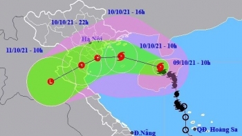 Bão số 7 tiến sát Hải Phòng, giật cấp 10