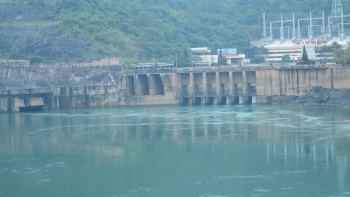 Cảnh báo nguy cơ thiếu nước nghiêm trọng tại miền Bắc